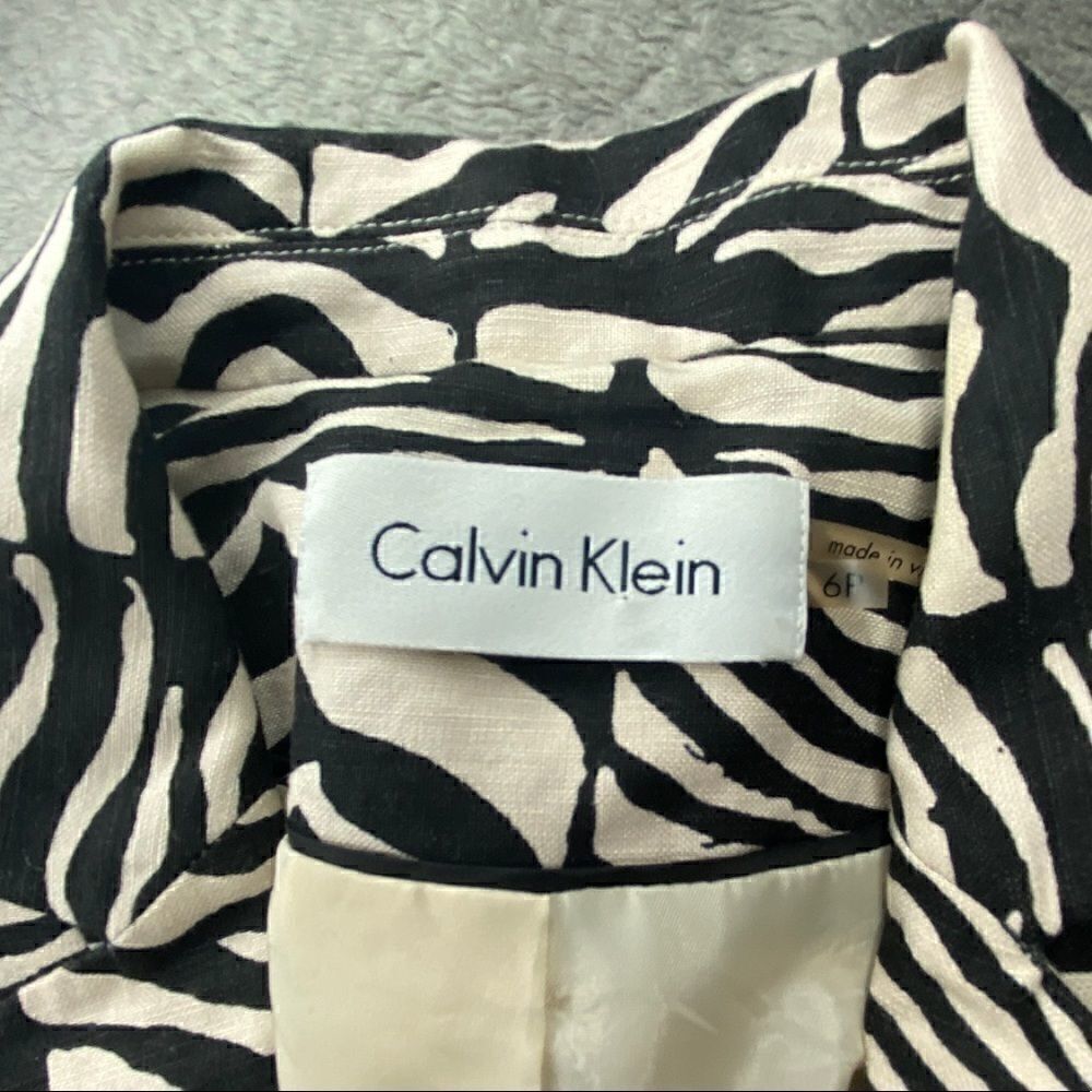 Calvin Klein Zebra Print Jacket - Picture 2 of 9